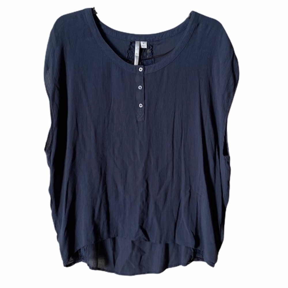 LC Lauren Conrad Lace Back Cap Sleeve Lightweight Blouse
